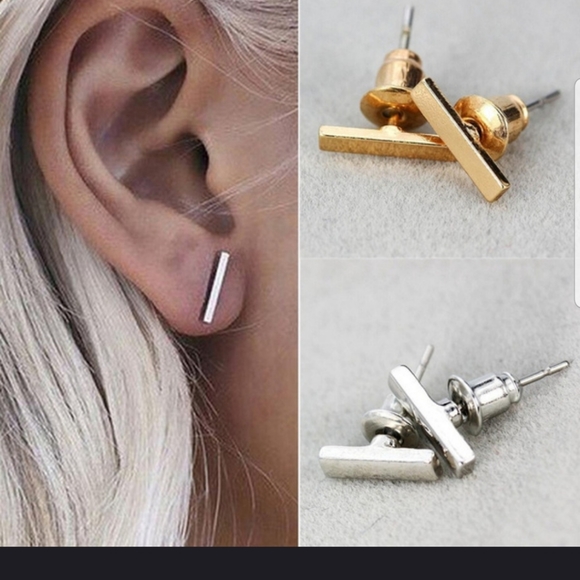 Jewelry - Adorable Dainty SILVER plated Bar earrings